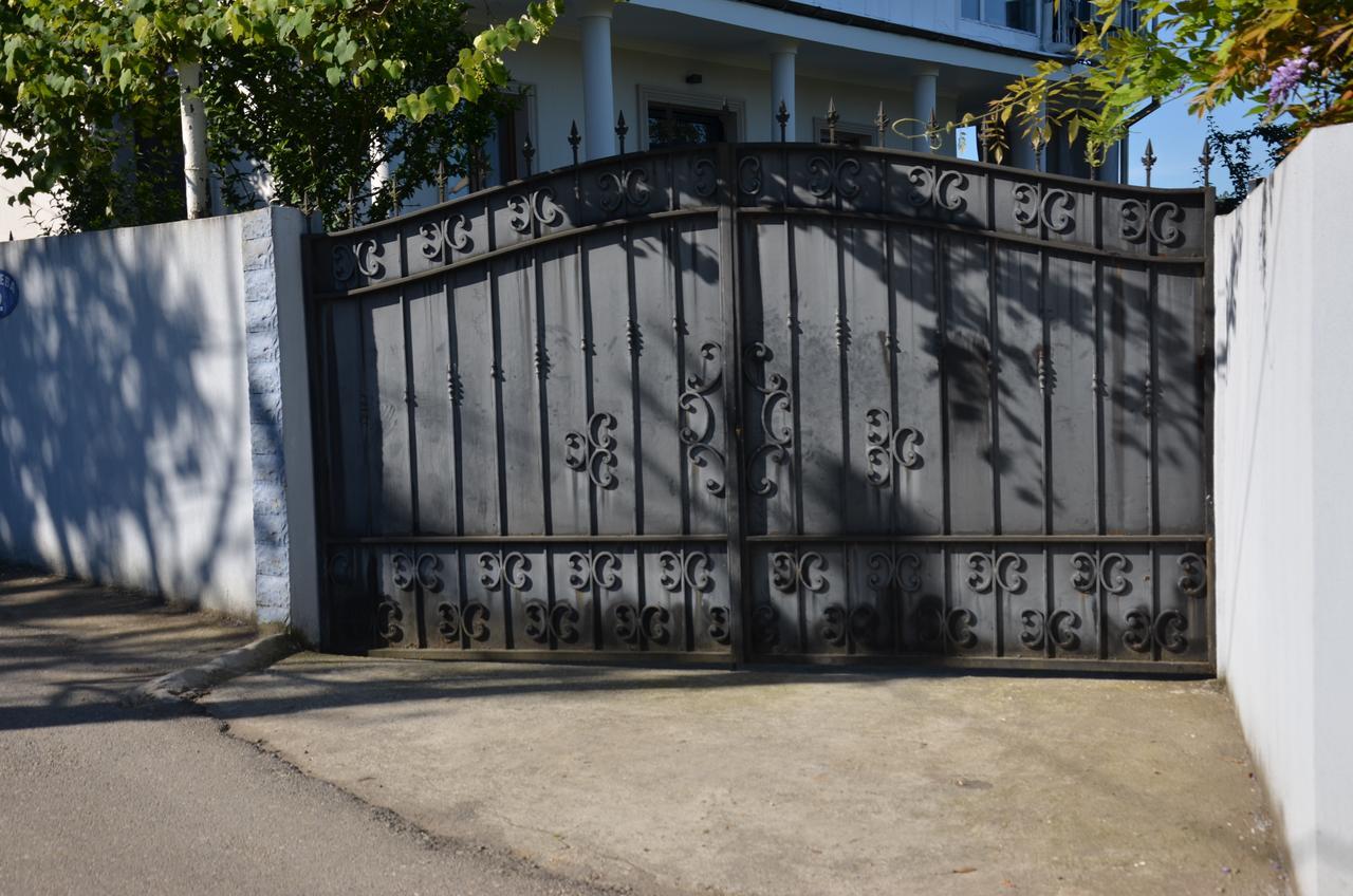 Tj Guest House 马钦加里 外观 照片