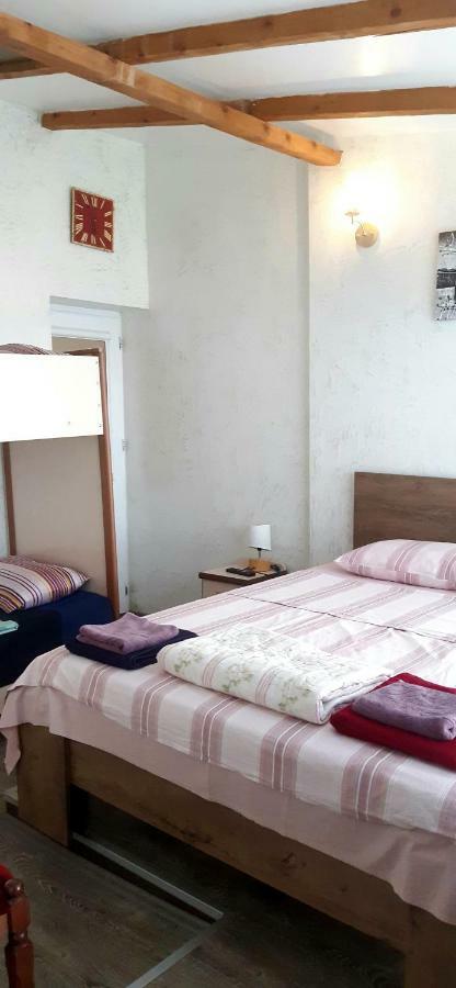 Tj Guest House 马钦加里 外观 照片